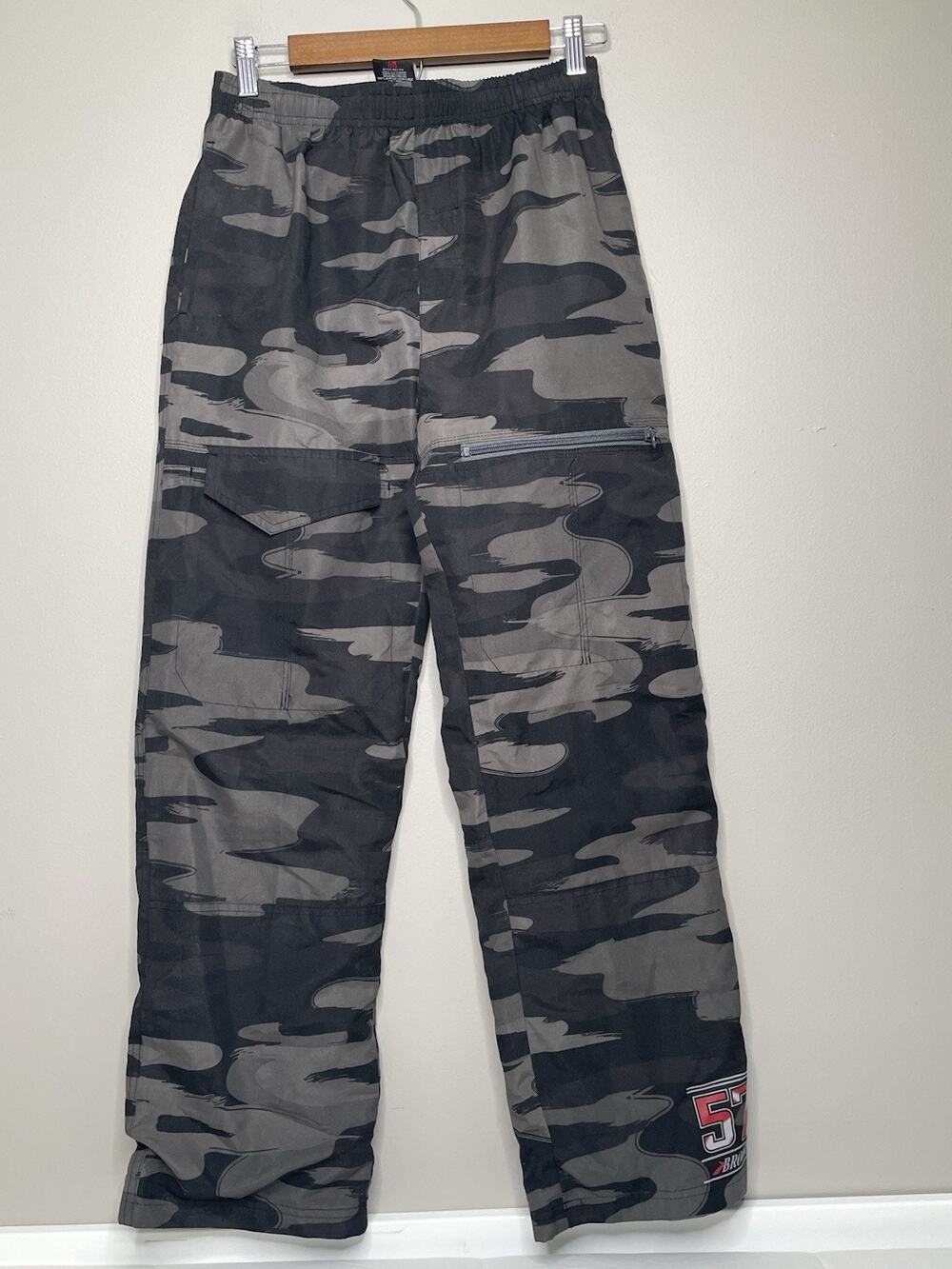 Brooks 53 Camo Cargo Wind Pants Gray Black Elastic Waist Zip Pockets